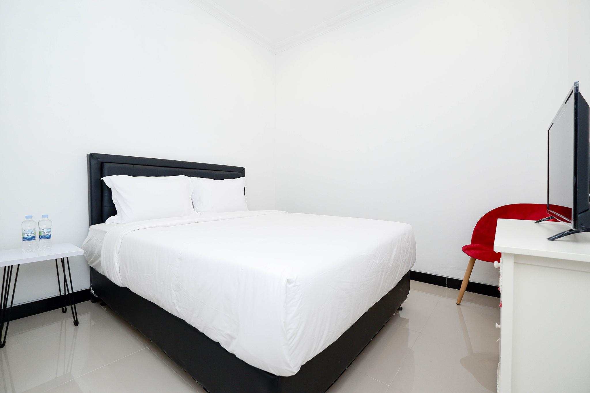 Oyo 1611 Four D'Home Surakarta (Solo) Exterior foto